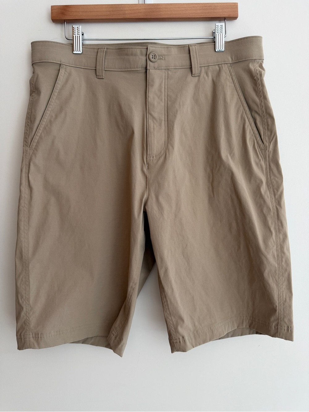 EDDIE BAUER Men's Horizon Guide Chino Shorts Neutral Flat Front Travel Tall 34